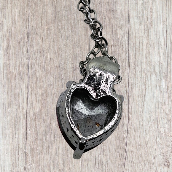 Elegant Pink Heart Pendant Necklace - Picture 8 of 8